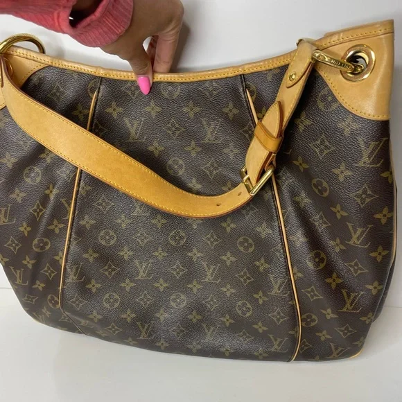 LOUIS VUITTON Galliera GM XLarge - Picture 4 of 16
